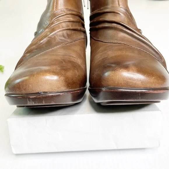 Earth Zinnia Bark Ankle Boot (9) - Picture 7 of 12